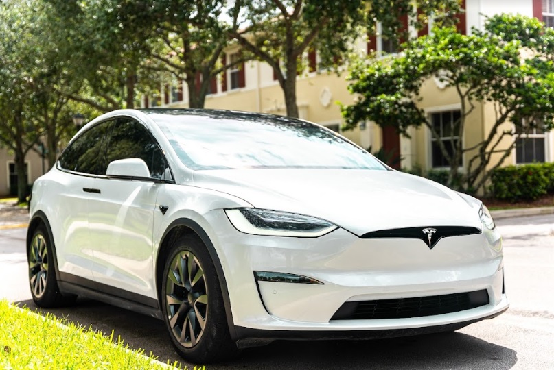 Tesla Model X Plaid