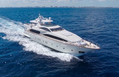 116′ Azimut + Jetski