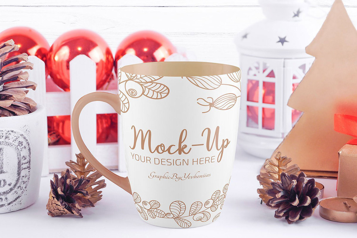 Free Christmas Mug Mockup