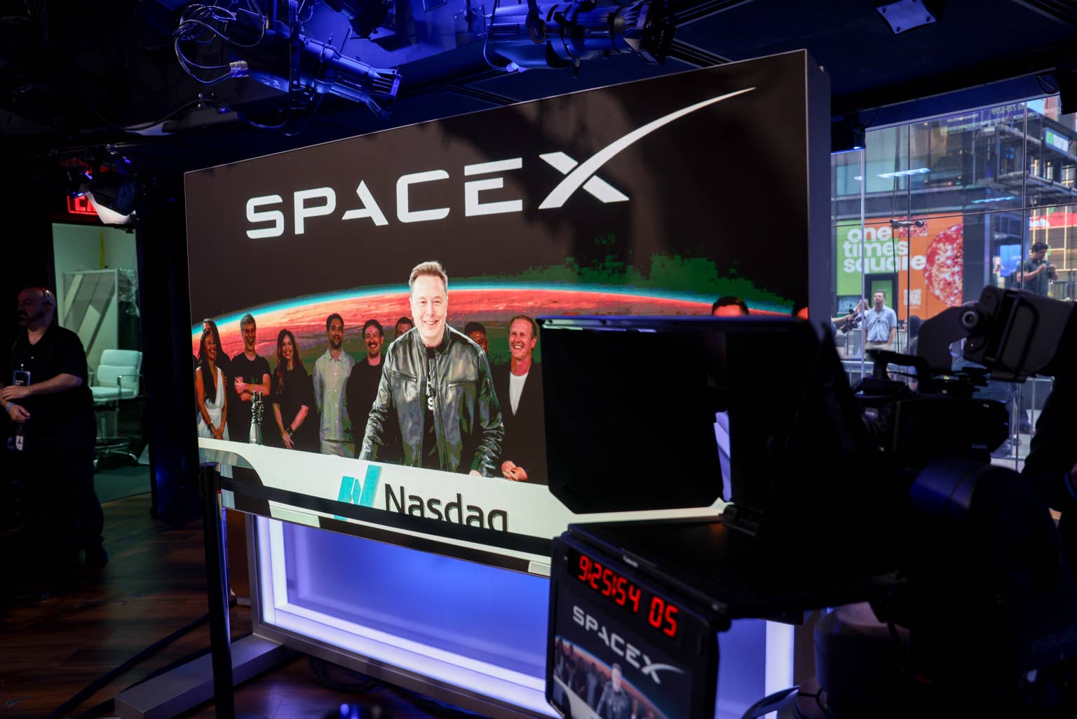 SpaceX stock hits an all-time low below IPO price, what it means for its 18,712 BTC