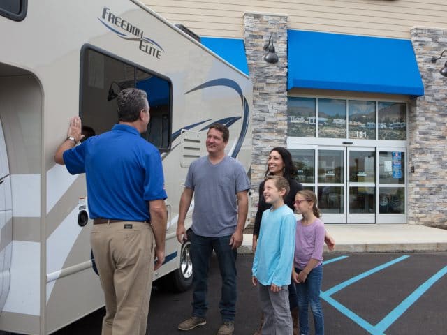 8 Things to Think About While at the RV Dealership