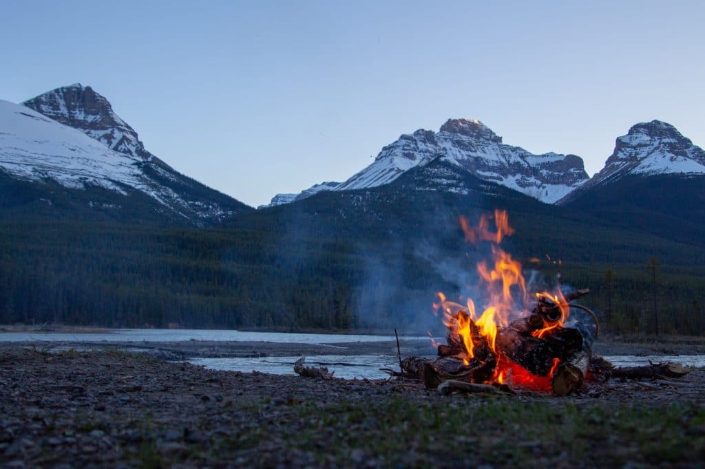 start a campfire in the wilderness
