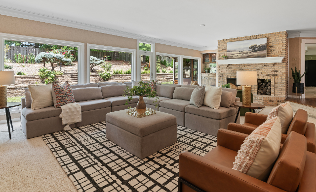 Living room in Home that received concierge service