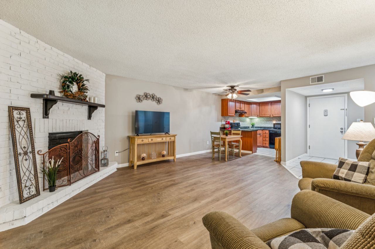 interior at 1436 Heritage Landing unit 107 in St. Charles, Missouri