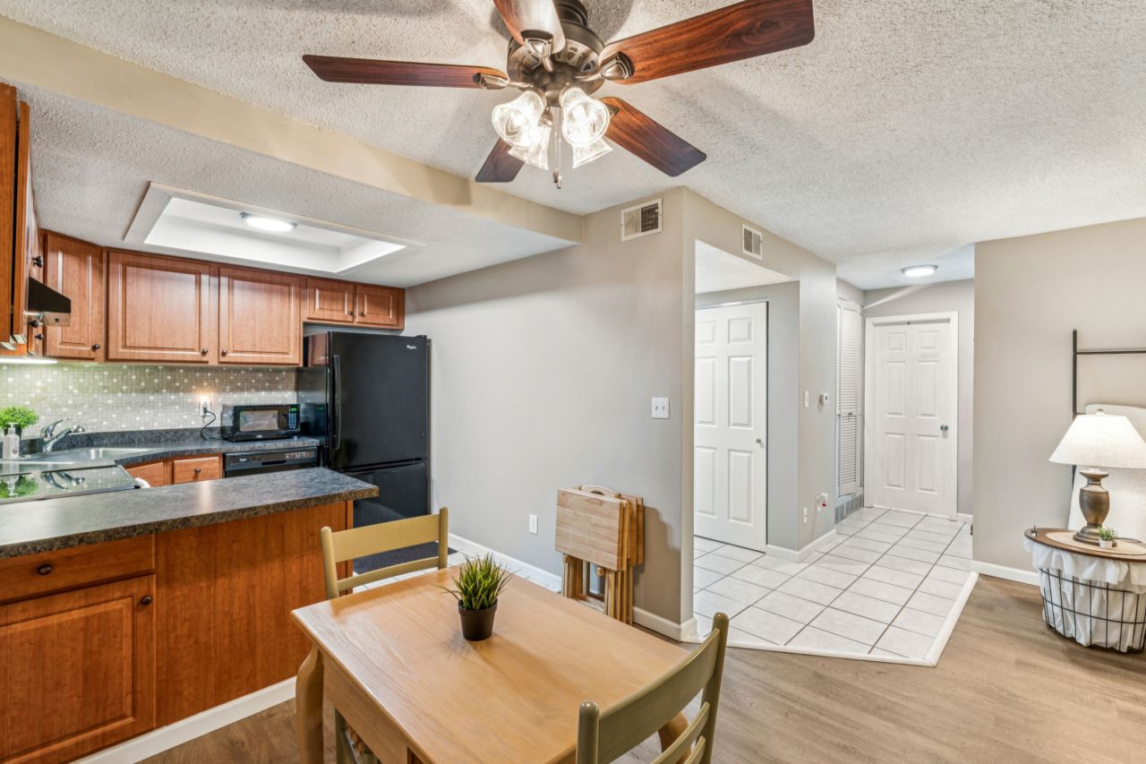 interior at 1436 Heritage Landing unit 107 in St. Charles, Missouri