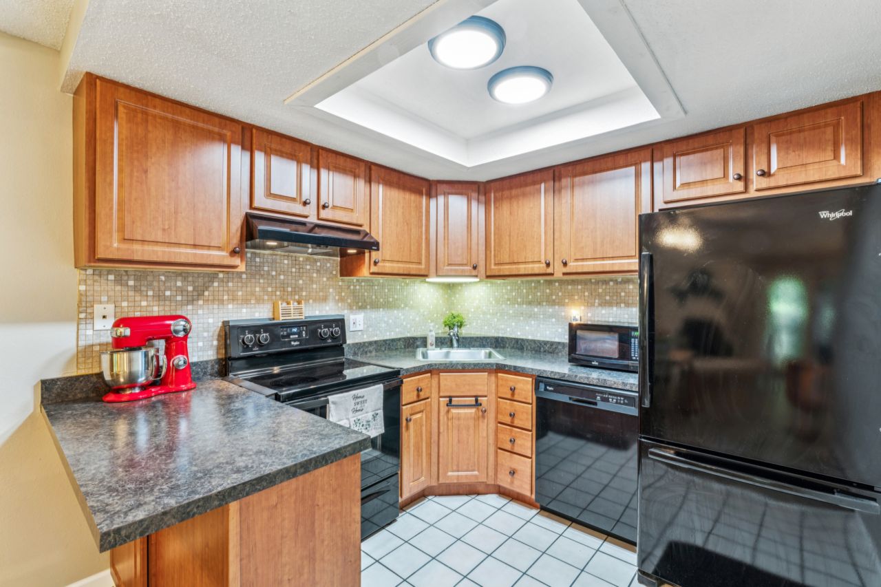 interior at 1436 Heritage Landing unit 107 in St. Charles, Missouri