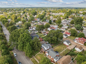 aerial view 7111 south grand