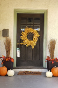 tasteful fall porch decor
