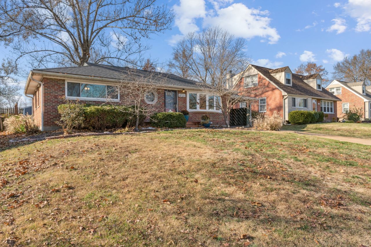 8721 Del Vista Crestwood MO