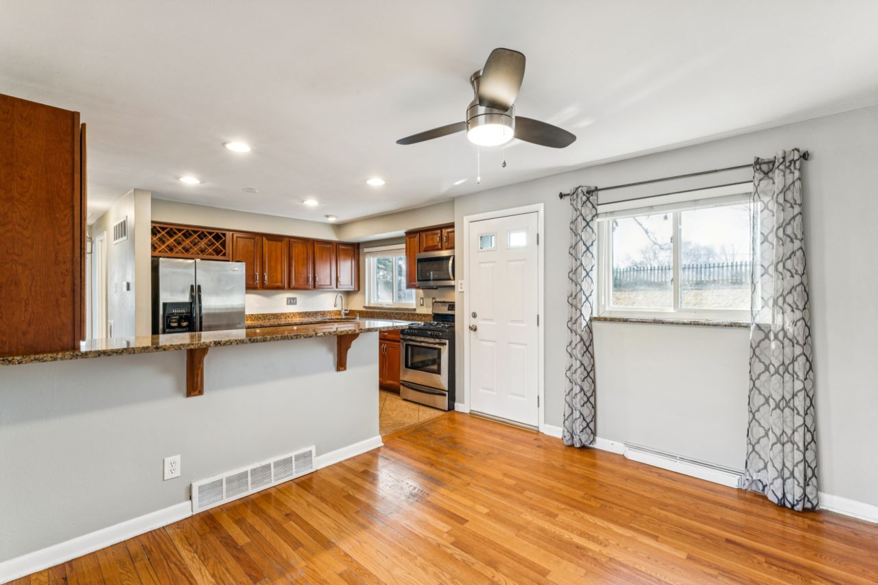 8721 Del Vista Crestwood MO Interior