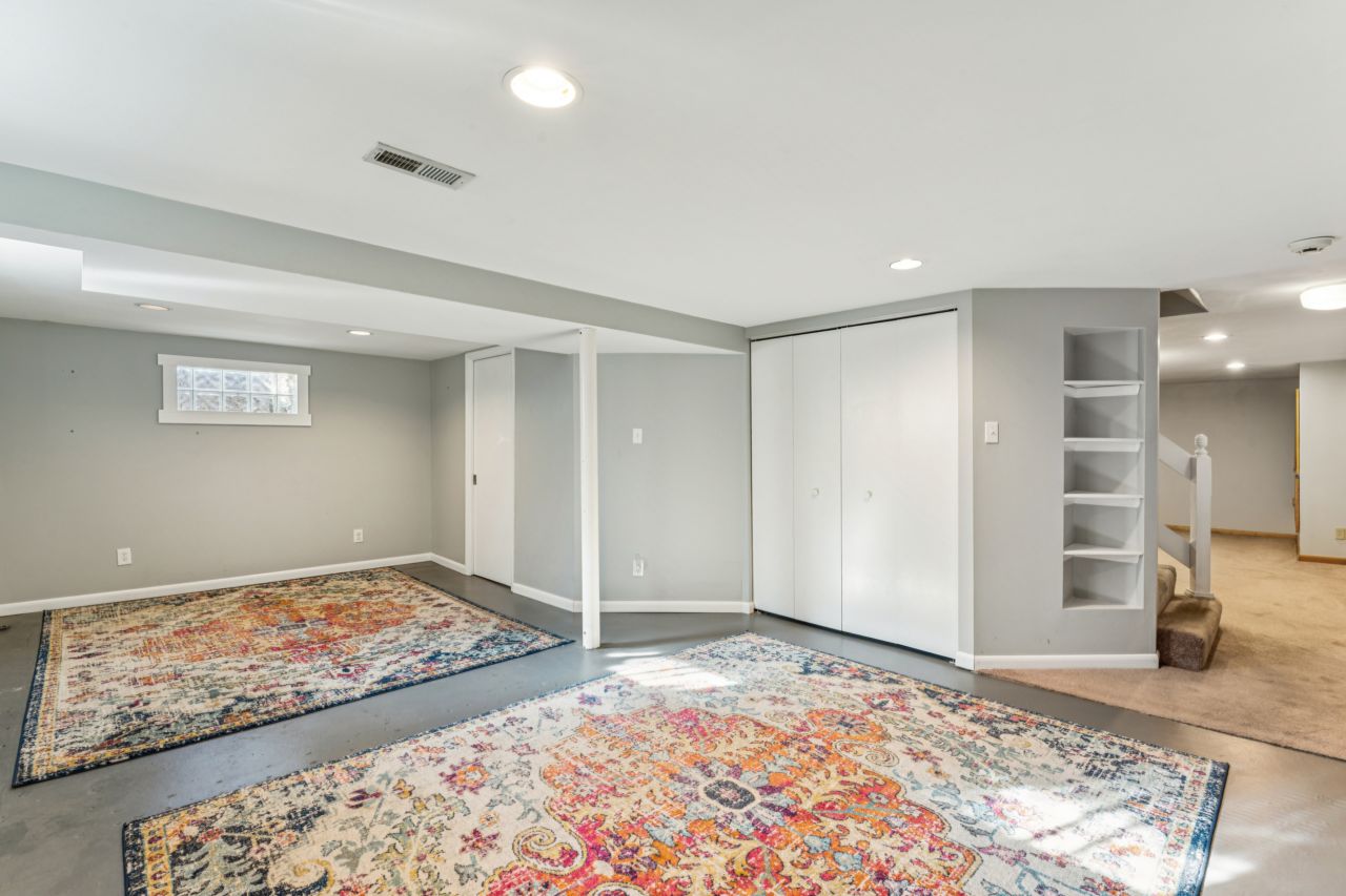 8721 Del Vista Crestwood MO Interior