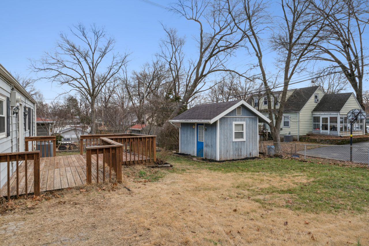 6900 Foxcroft Drive St. Louis Missouri Exterior