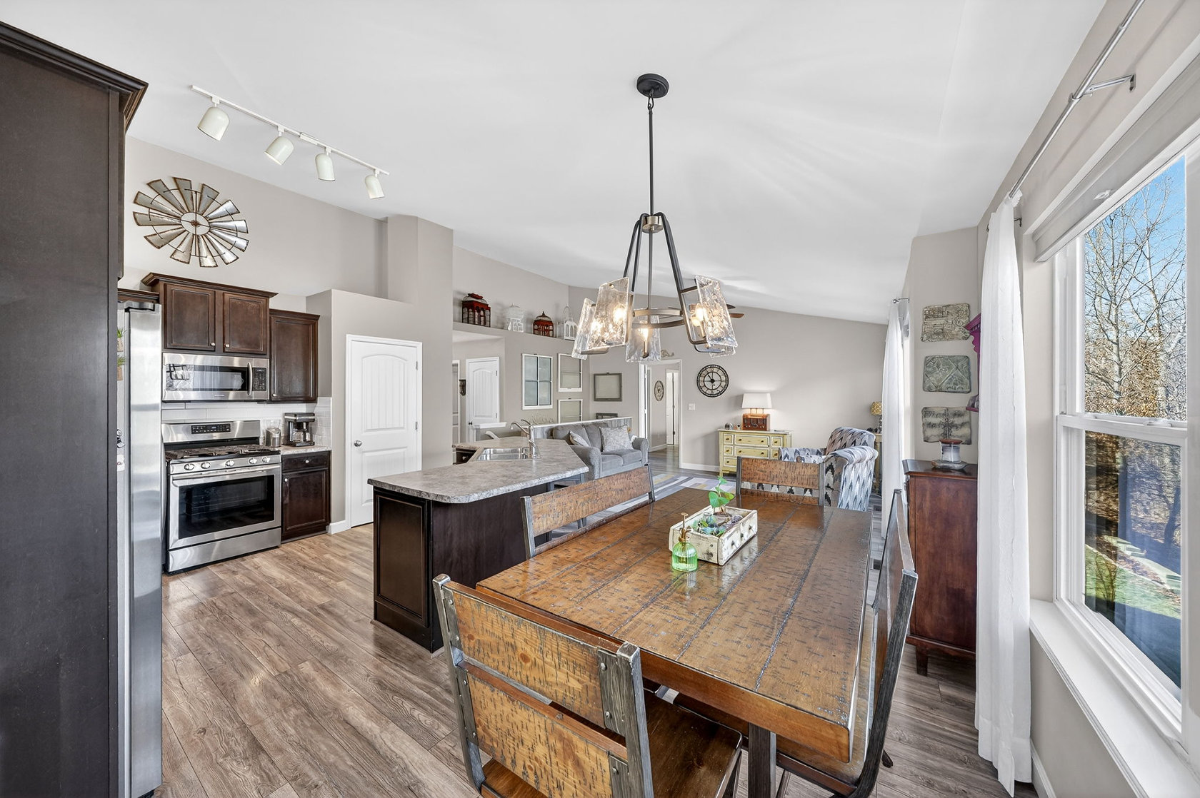 113 Katie Lynn Court Wentzville Ranch Home Dining Area