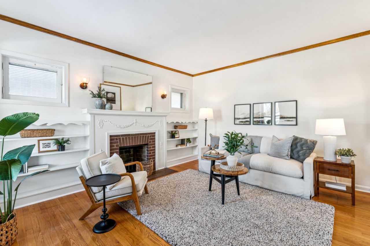 4426 Beethoven St. Louis