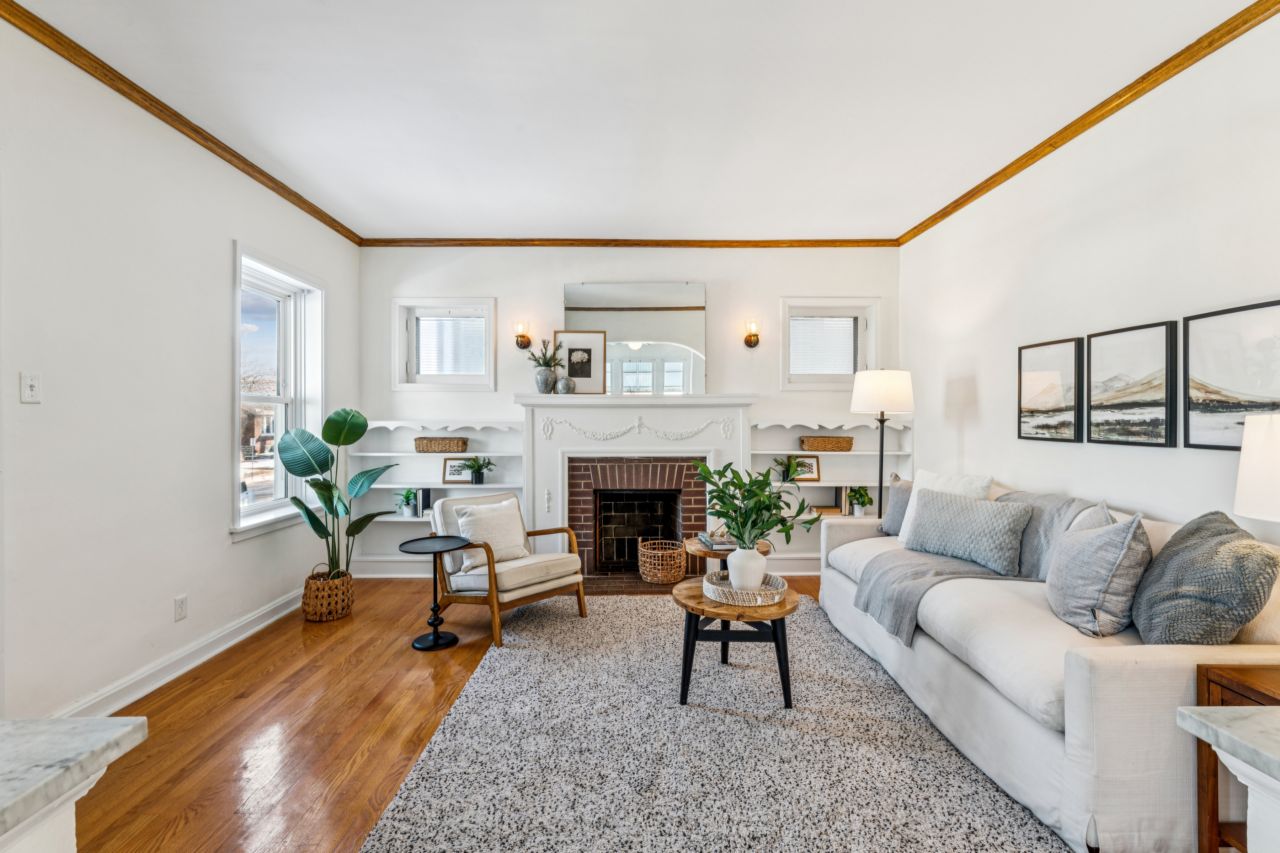 4426 Beethoven St. Louis