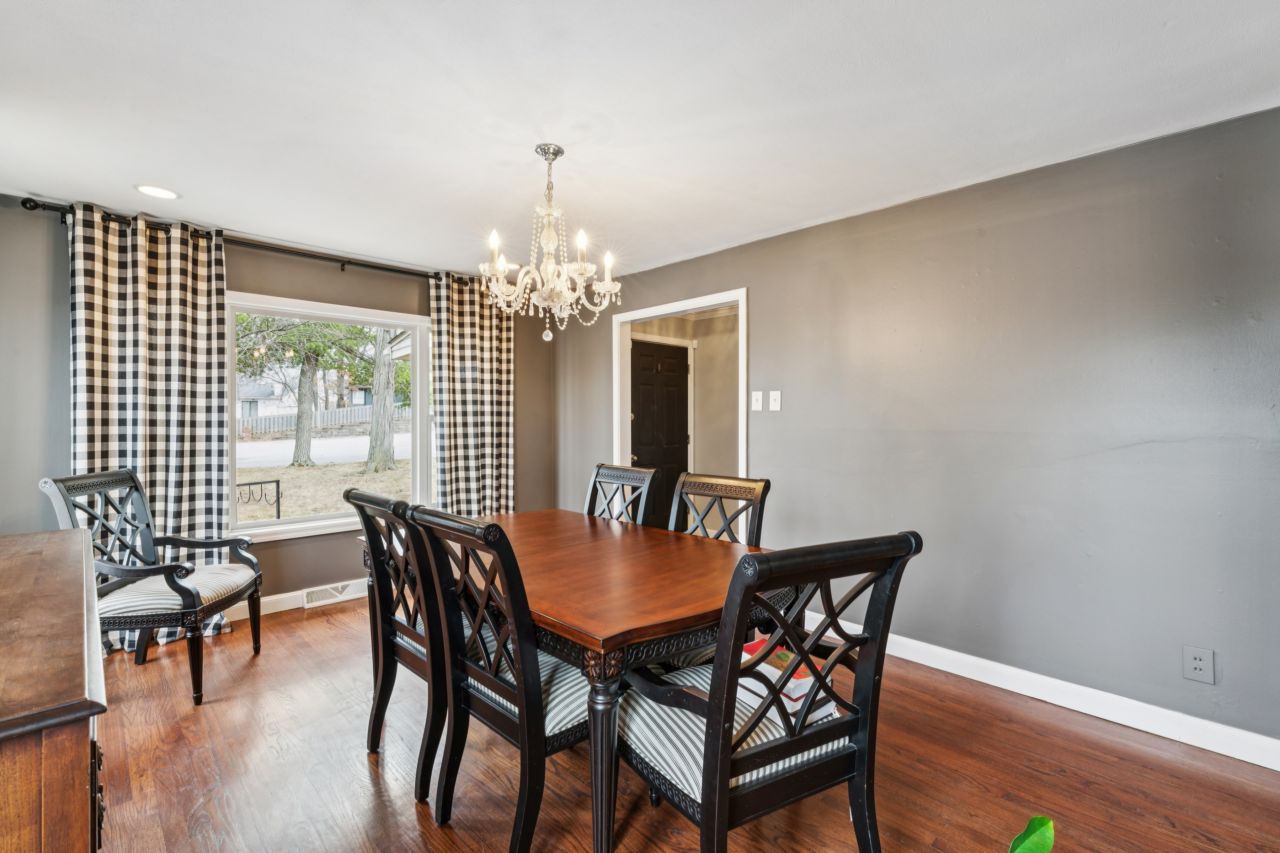 557 Happy Court Ballwin