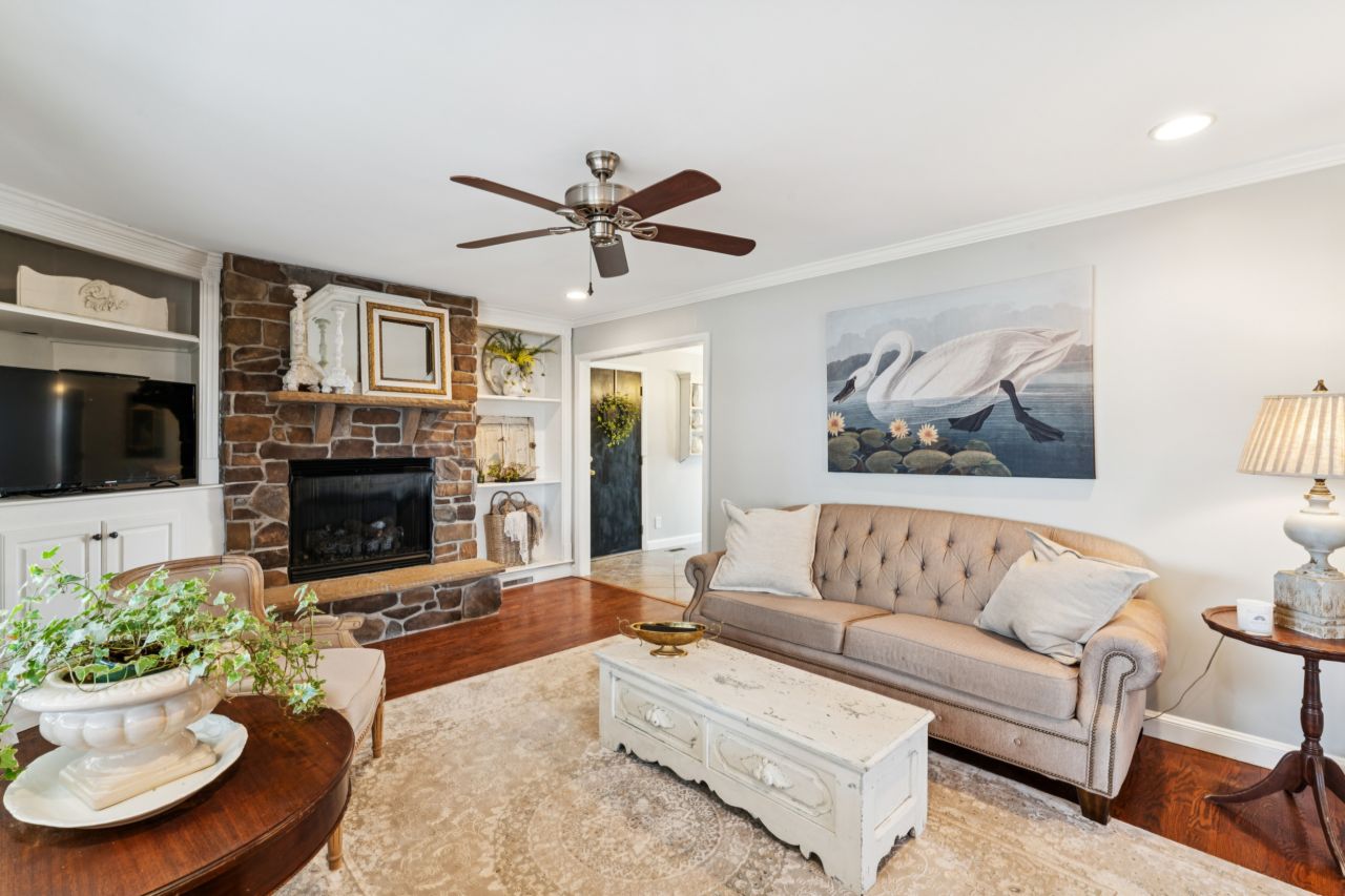 557 Happy Court Ballwin