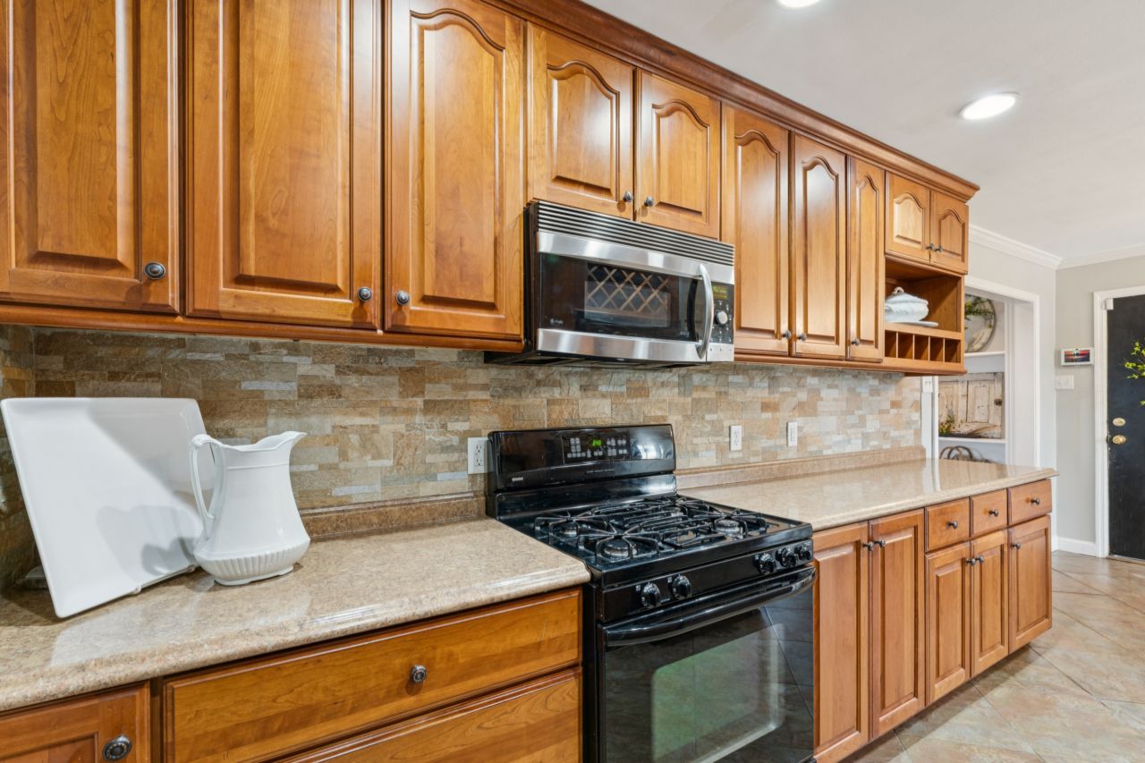 557 Happy Court Ballwin