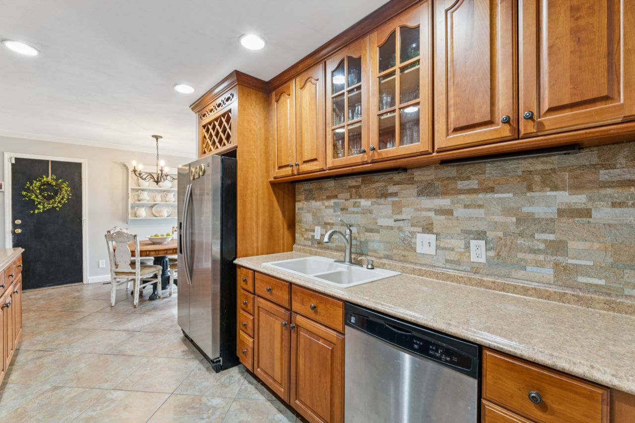 557 Happy Court Ballwin