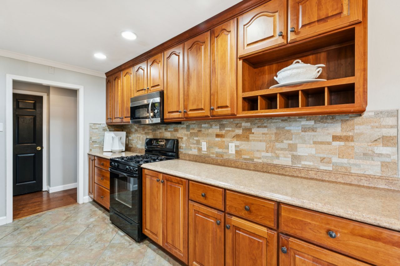 557 Happy Court Ballwin