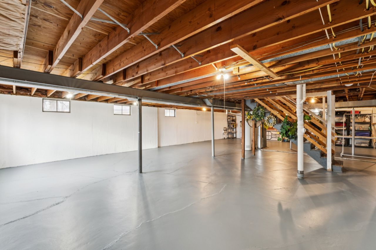 557 Happy Court Ballwin