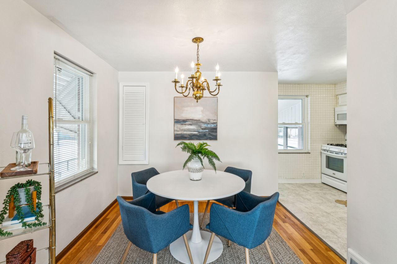 8015 Parkwood St. Louis