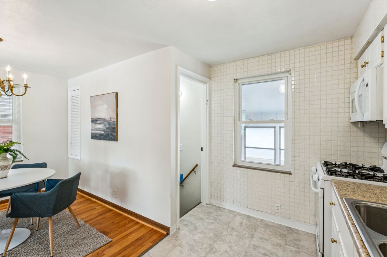 8015 Parkwood St. Louis