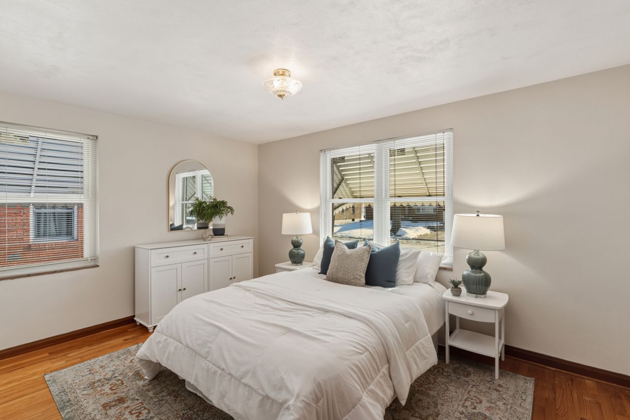 8015 Parkwood St. Louis