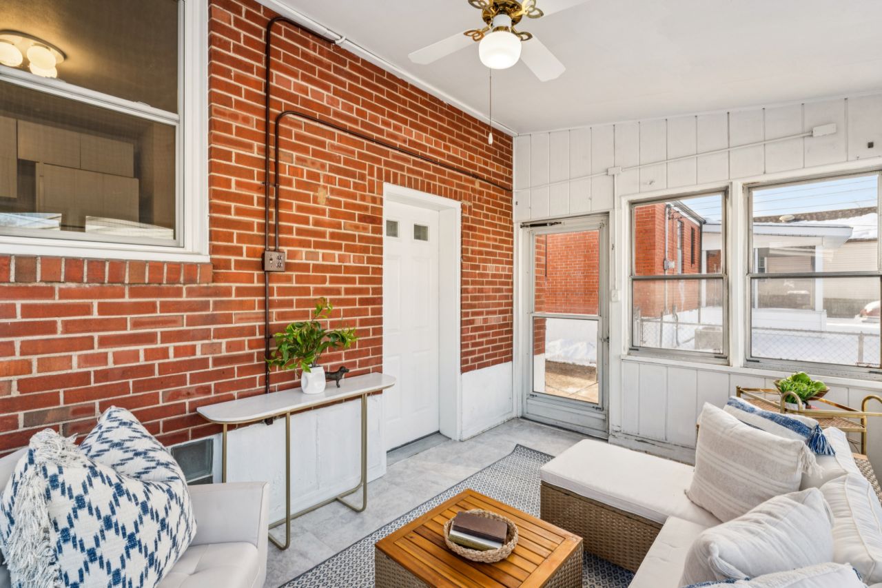 8015 Parkwood St. Louis