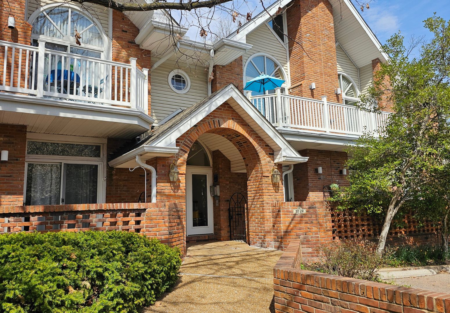 28 Country Club Terrace