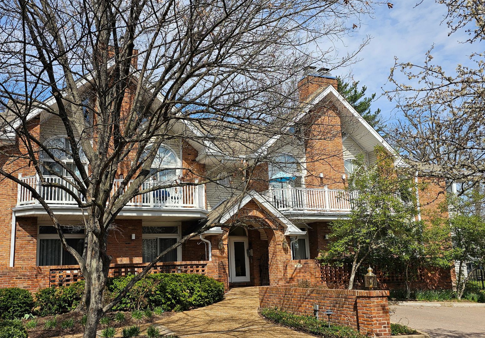 28 Country Club Terrace