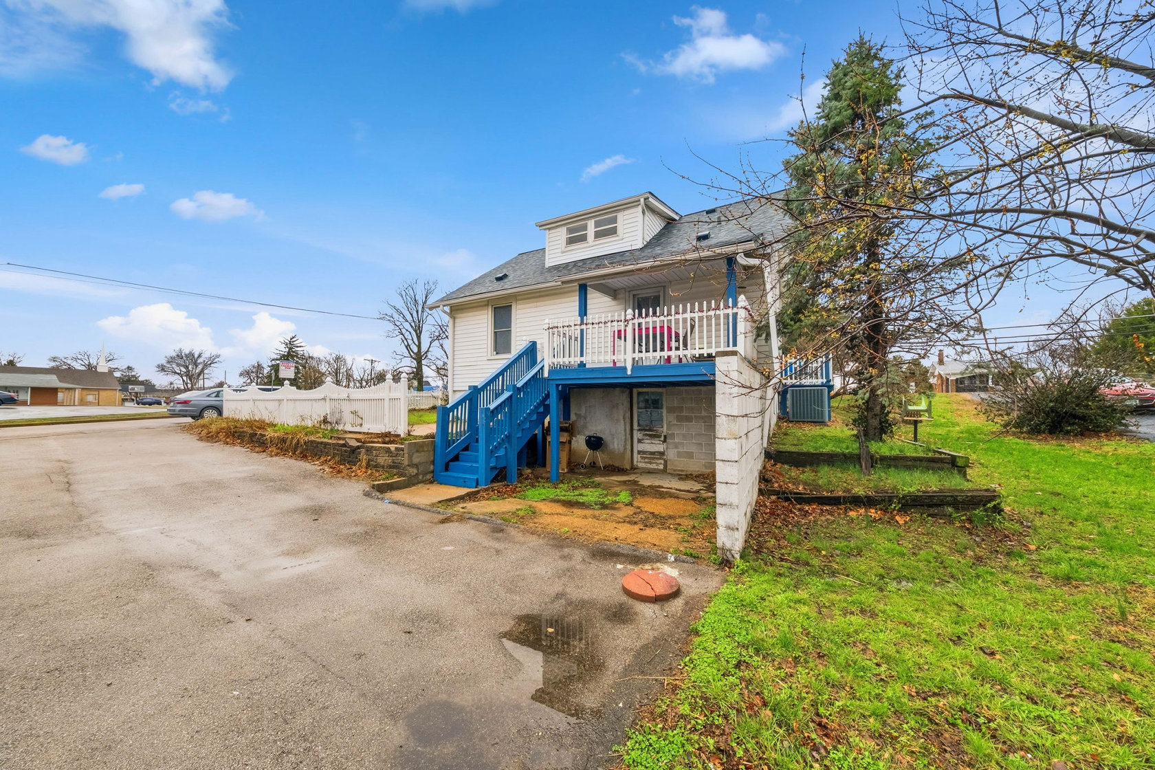 9726 Lackland Rd St. Louis Mo