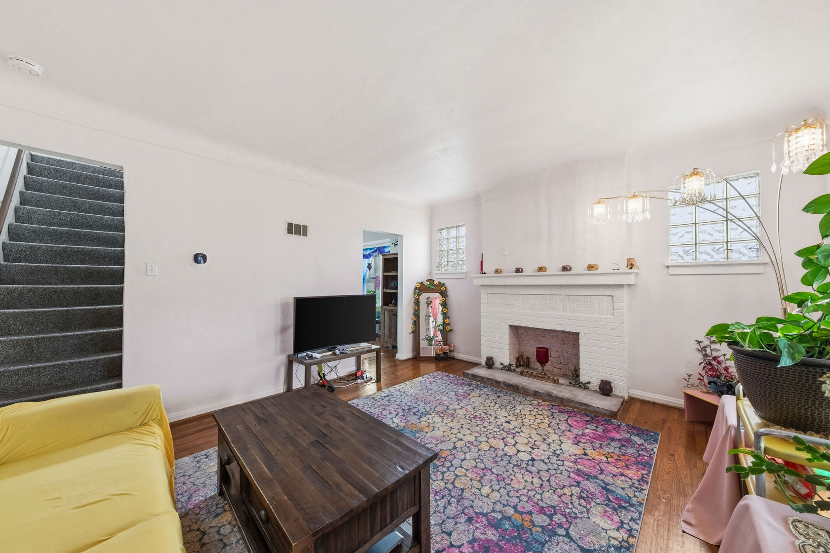 9726 Lackland Road St. Louis