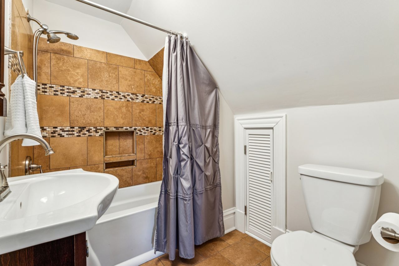 3904 Botanical in Shaw neighborhood of St. Louis