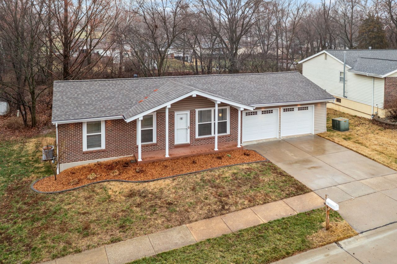 687 Green Forest Drive Fenton