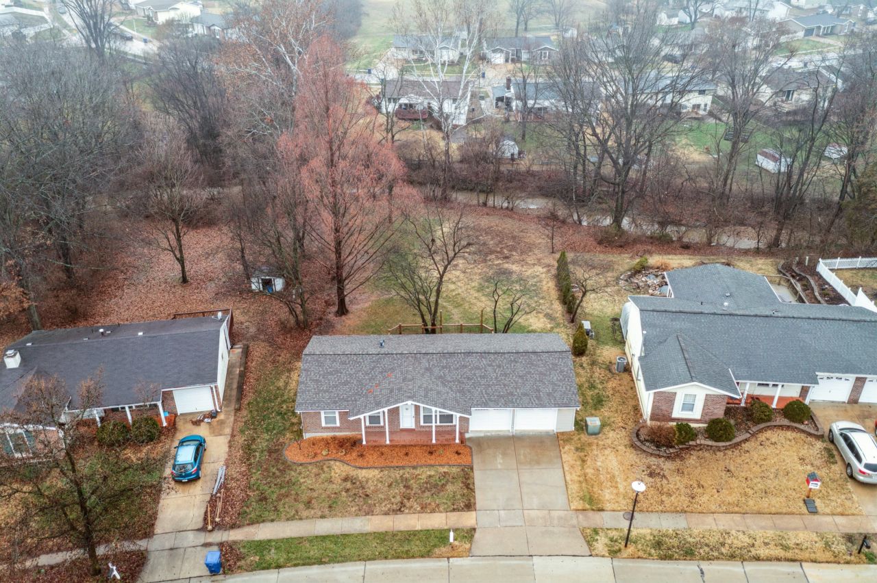 687 Green Forest Drive Fenton