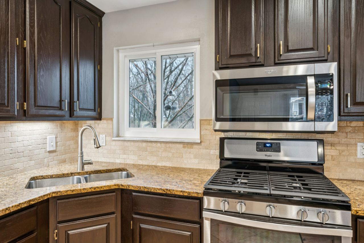 687 Green Forest Drive Fenton