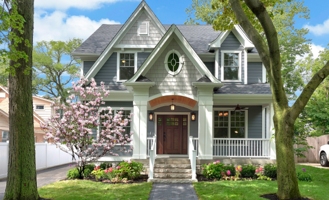 Curb Appeal mid-april-best-time-to-sell-your-home