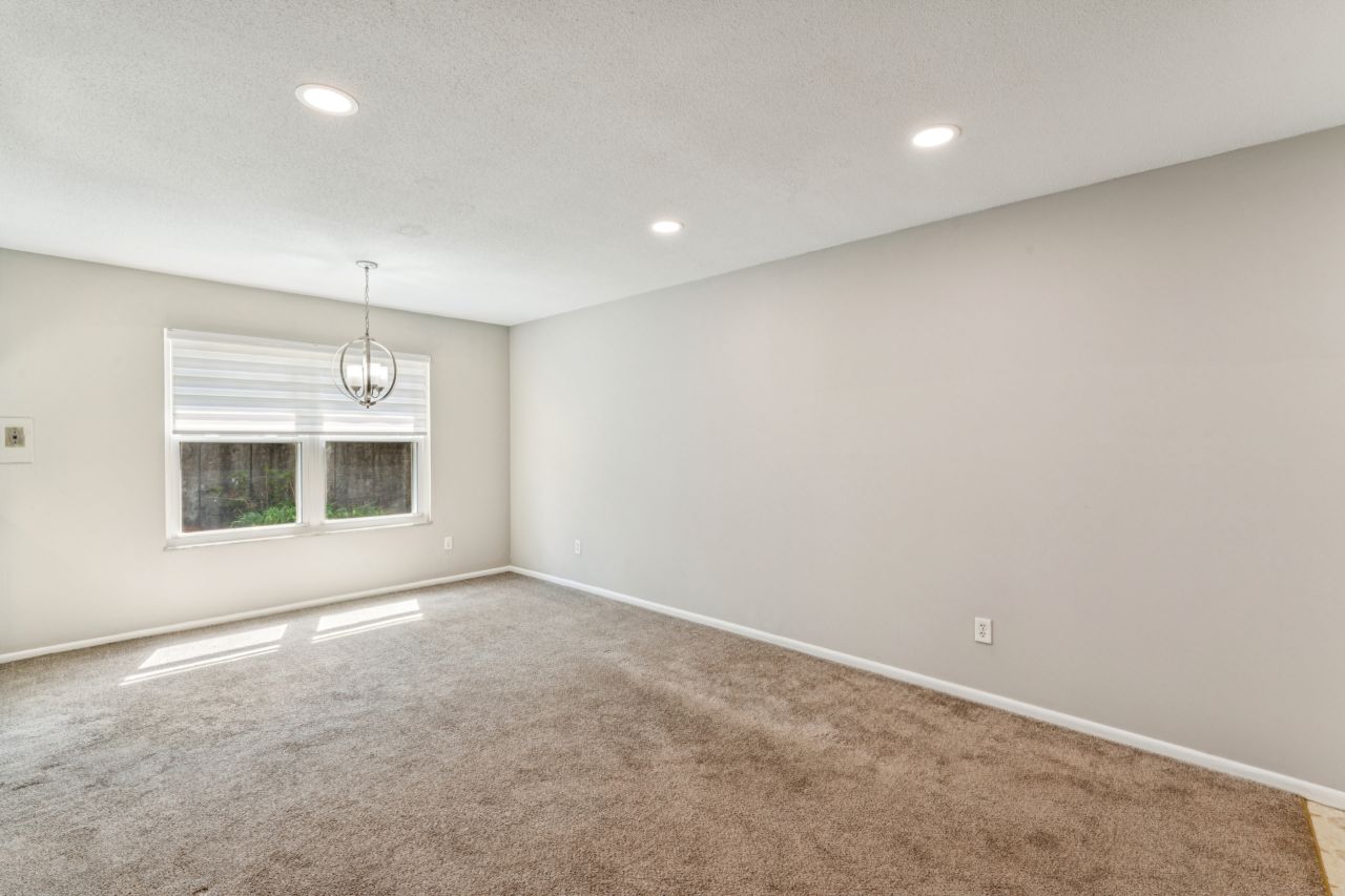 1718 Herault Place, condo in Parc Lorraine community of St. Louis Missouri