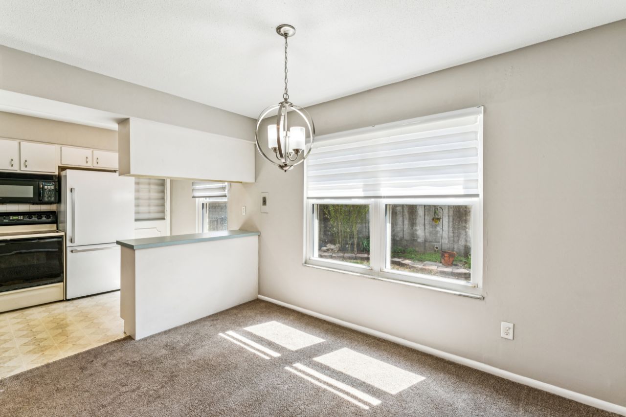 1718 Herault Place, condo in Parc Lorraine community of St. Louis Missouri
