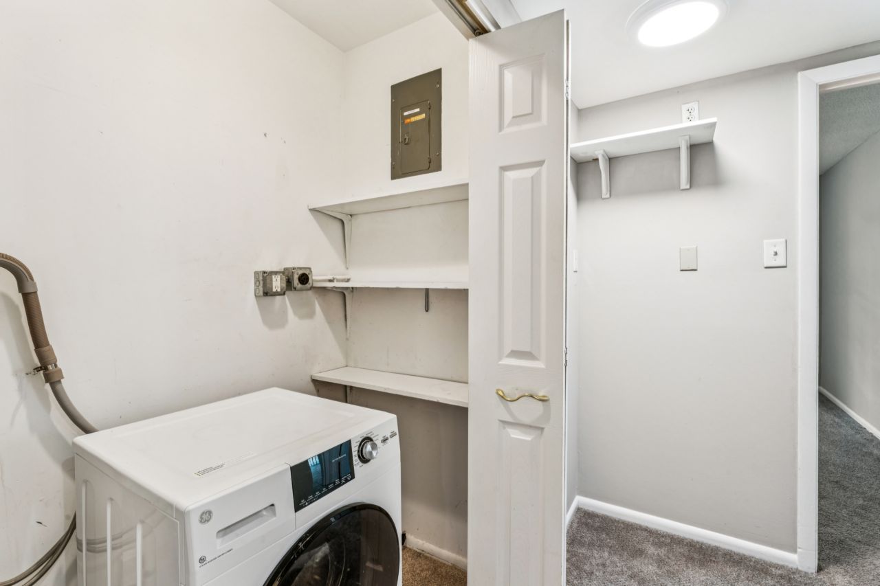 1718 Herault Place, condo in Parc Lorraine community of St. Louis Missouri