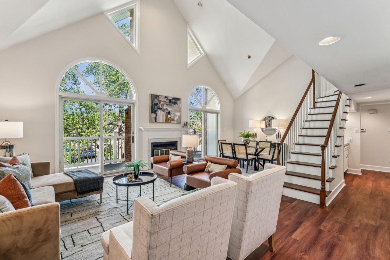 28 Country Club Terrace Condo listed in Glendale Missouri