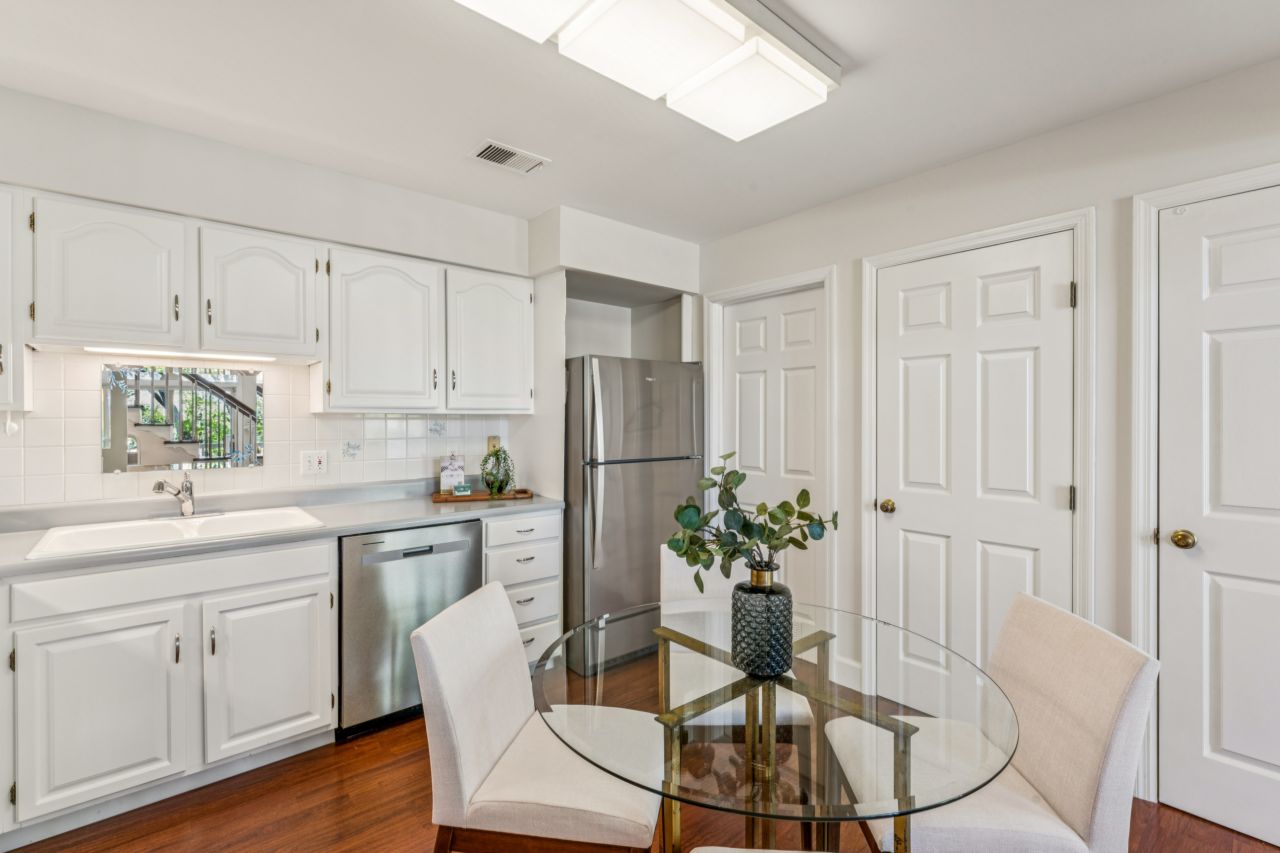 28 Country Club Terrace Condo listed in Glendale Missouri