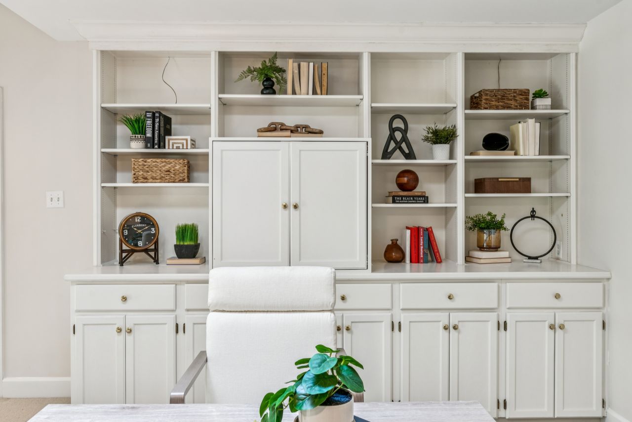 28 Country Club Terrace Condo listed in Glendale Missouri