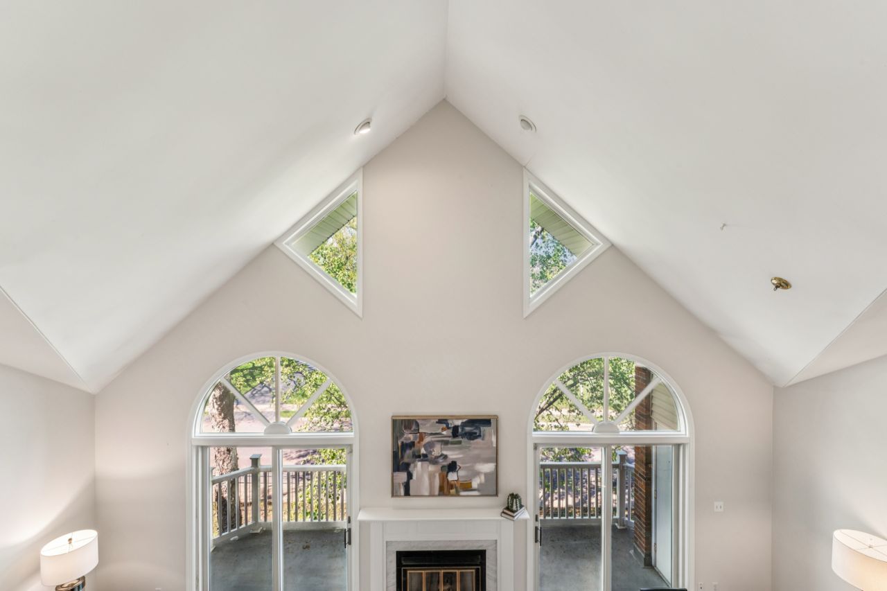 28 Country Club Terrace Condo listed in Glendale Missouri