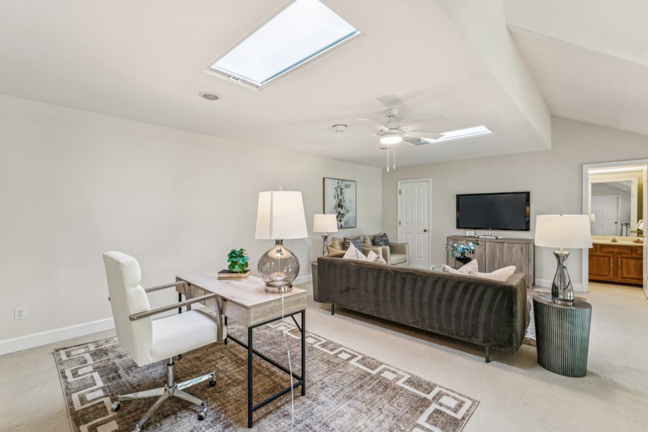 28 Country Club Terrace Condo listed in Glendale Missouri