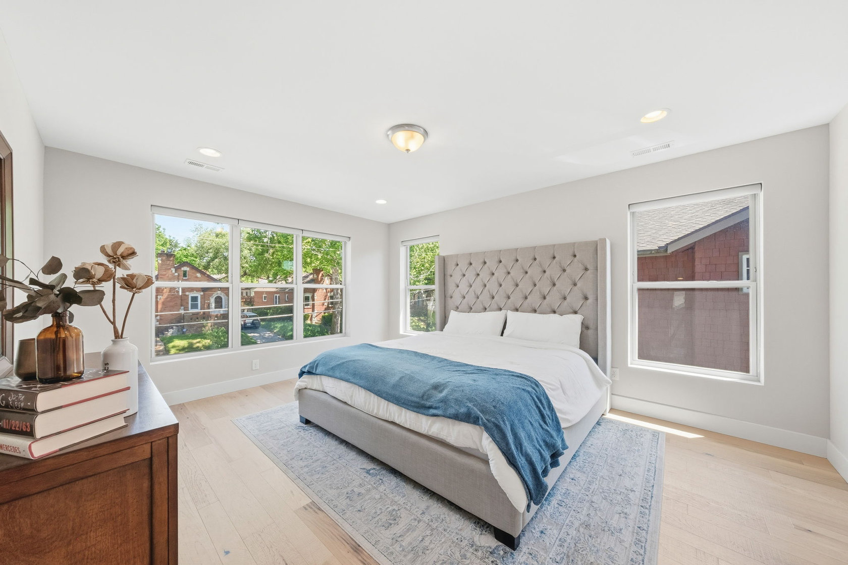 1119 Wilshire University City