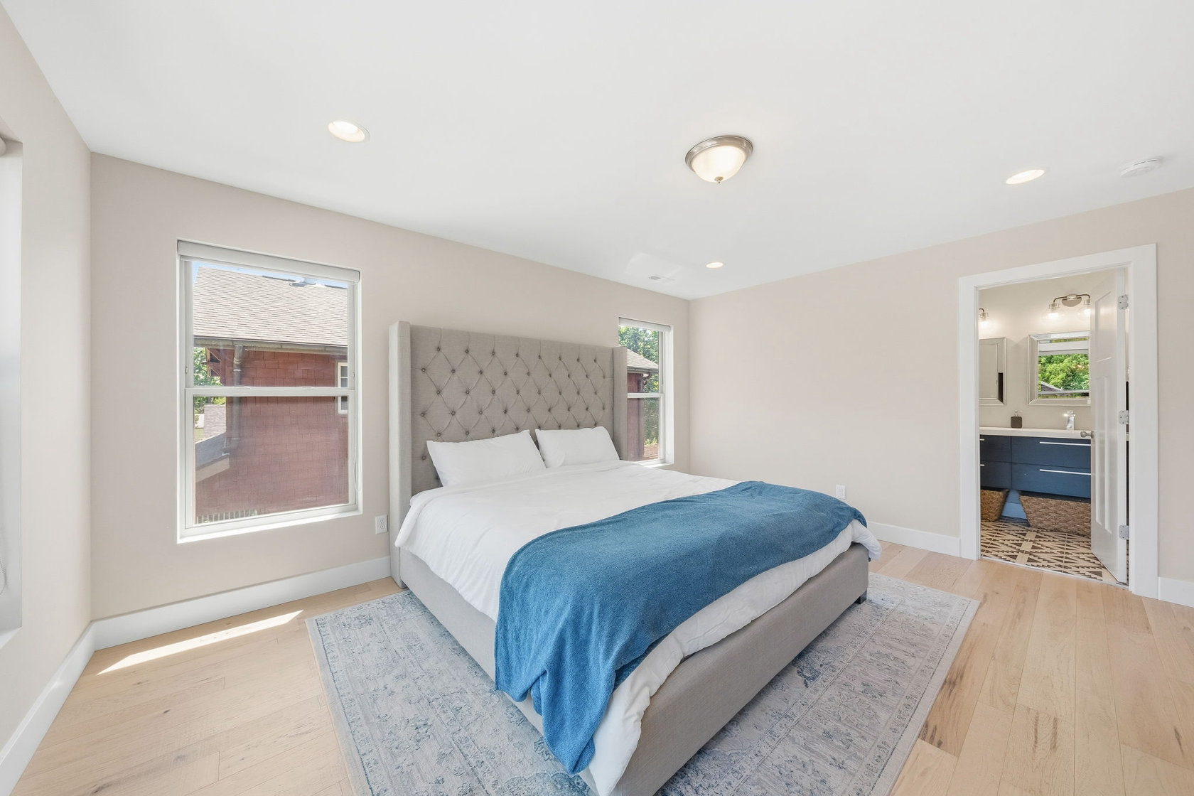 1119 Wilshire University City