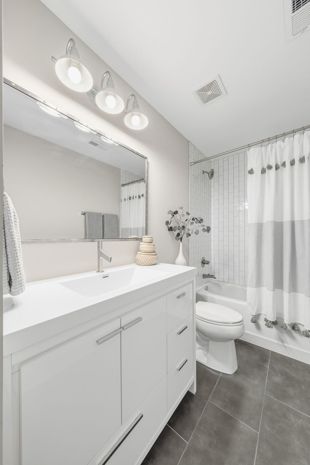1119 Wilshire University City