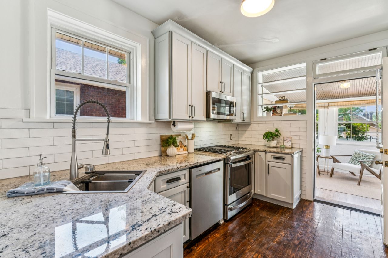 6412 Potomac Lindenwood Park St. Louis